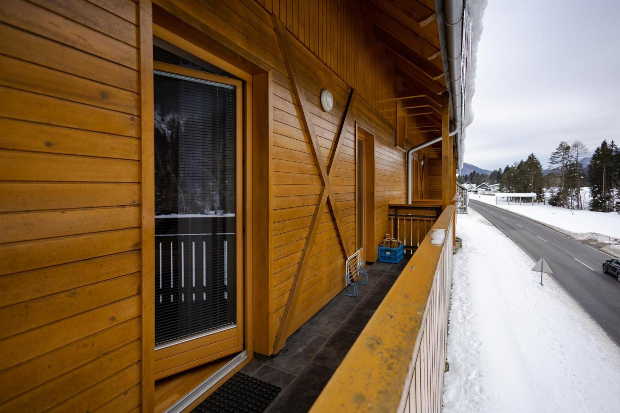 Waterfall Apartment - Cozy Mountain Retreat Kranjska Gora Luaran gambar